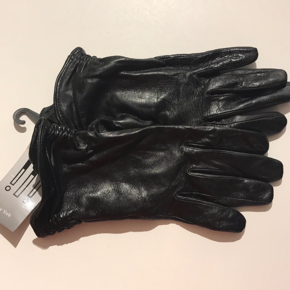 NWT leather gloves